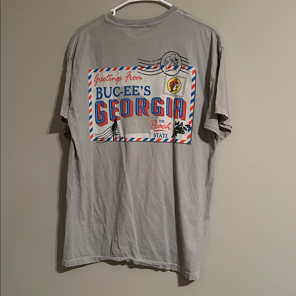 Buc-ee’s Beaver Gray T-Shirt with Georgia Postcard Greetings on the back